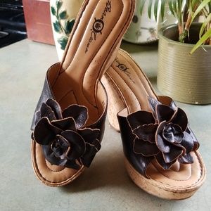 Born Crown Shoes - BORN CROWN CUTIE PIE CORK PLATFORM.LEATHER FLOWER! Born Crown Shoes - BORN CROWN CUTIE PIE CORK PLATFORM.LEATHER FLOWER!